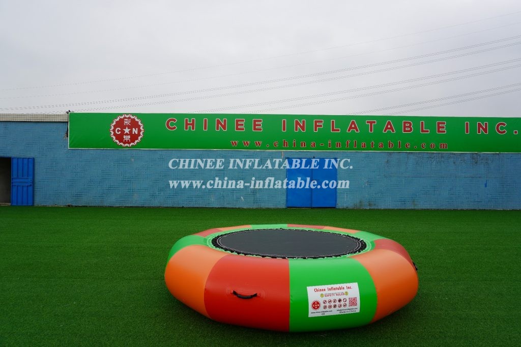 T10-140 Inflatable Water Trampoline